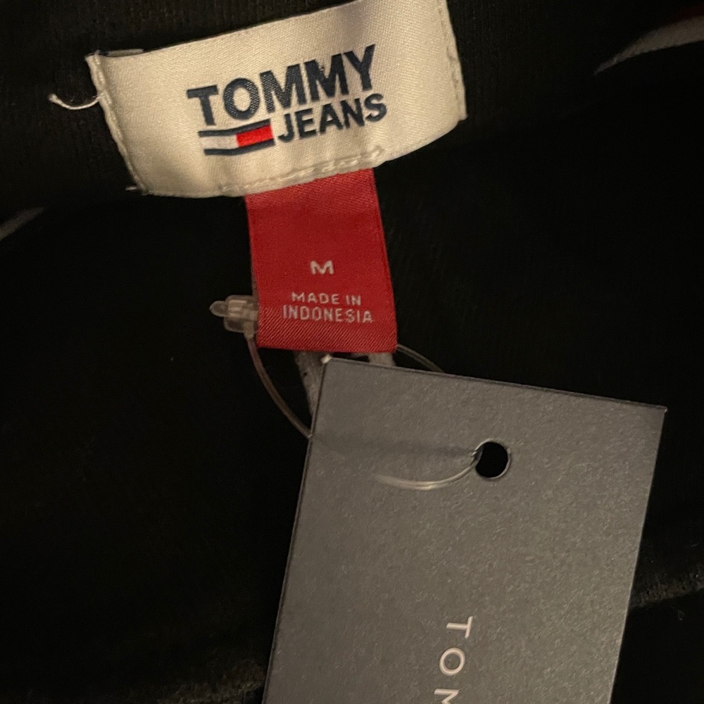 Tommy Hilfiger Black Cotton Pullover Cropped Quarter Zip Sweatshirt NWT - Picture 3 of 8